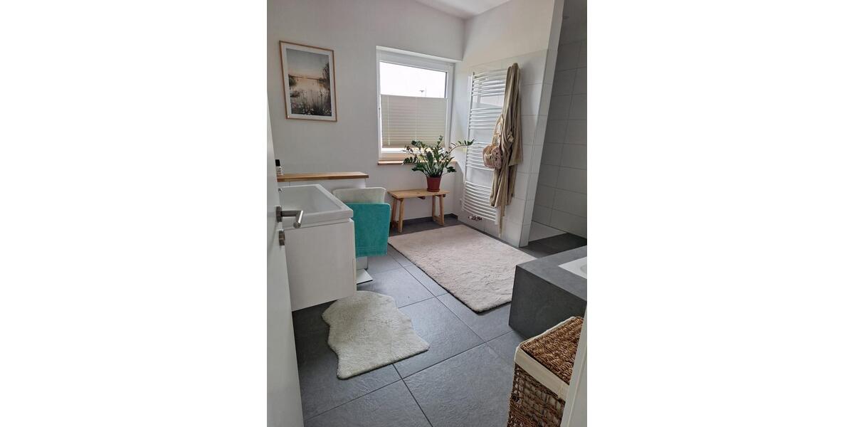 Etagenwohnung Bad Segeberg - 3 Zimmer, 104 m&sup2;, 1.250&euro; | Angebot:25304256