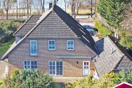 Haus Bad Segeberg - 6 Zimmer, 207 m&sup2;, 850.000&euro; | Angebot:26028978