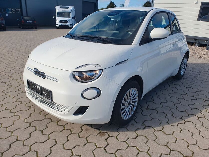 Fiat 500e 17.100 km 15.700 € Ratzeburg 23909