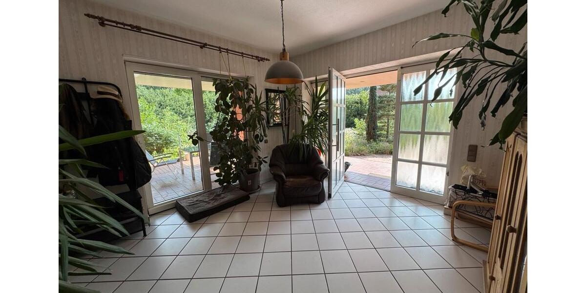 Etagenwohnung Lüdersdorf - 9 Zimmer, 236 m&sup2;, 2.500&euro; | Angebot:24624031