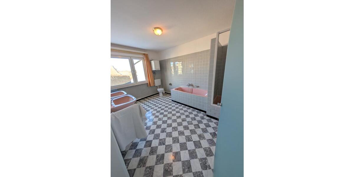 Reihenhaus Ratzeburg - 10 Zimmer, 582 m&sup2;, 3.500&euro; | Angebot:24551388