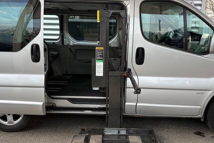 Opel Vivaro 96.000 km 16.990 &euro; Lübeck 23560