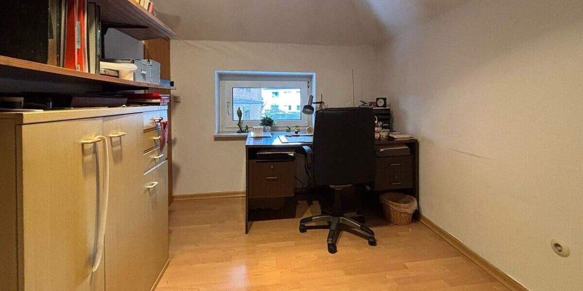 Mehrfamilienhaus, Wohnhaus Reinfeld - 9 Zimmer, 194 m&sup2;, 390.000&euro; | Angebot:25835057