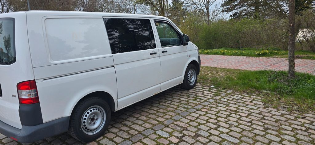 VW T5 Transporter 277.000 km 9.990 &euro; Neustadt 23730