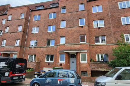 Erstbezug nach Sanierung! 2,5-Zi.-Wohnung in Lübeck-St. Lorenz-Nord (Nähe Lohmühle), Marquardstraße
