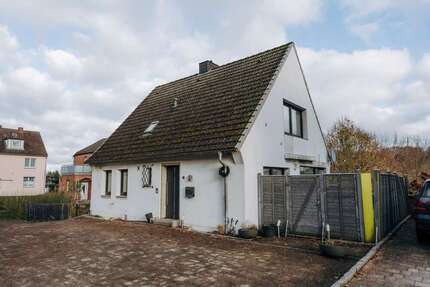 Haus zum Kaufen in Bad Schwartau 398.000 € 120.34 m² 4 zimmer
