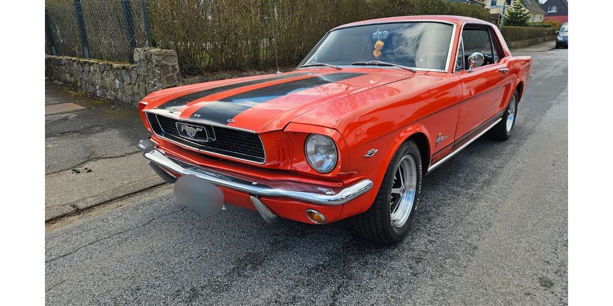 Ford Mustang 43.000 km 31.900 &euro; Lübeck 23569