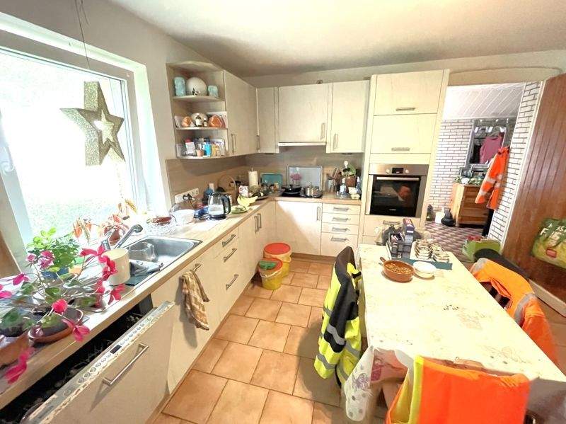 Doppelhaushälfte Rondeshagen Groß Weeden - 3 Zimmer, 115 m&sup2;, 220.000&euro; | Angebot:25745223