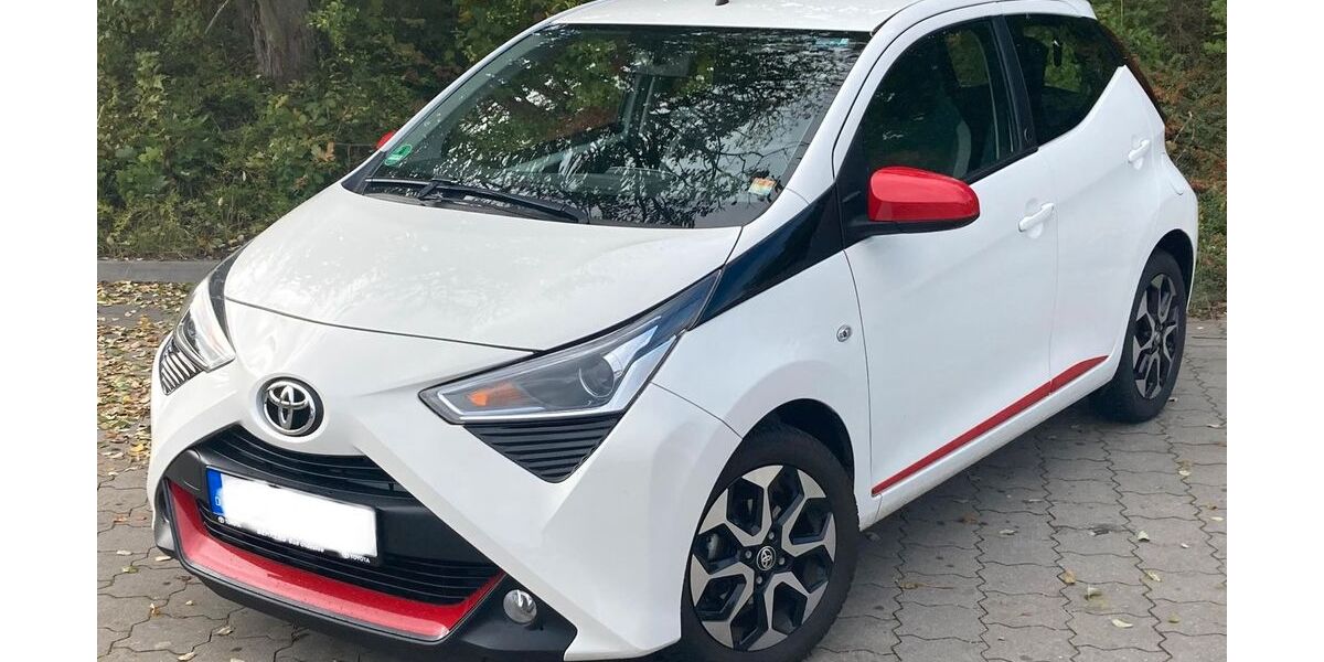Toyota Aygo (X) 48.000 km 12.900 &euro; Bad Oldesloe 23843