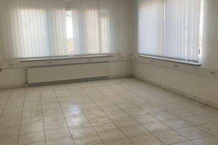 Wohnung Bad Segeberg - 2 Zimmer, 85 m&sup2;, 850&euro; | Angebot:26040018