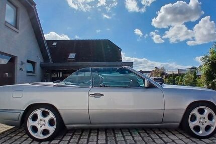 Mercedes-Benz E 200 233.200 km 13.950 &euro; MÖNKHAGEN 23619