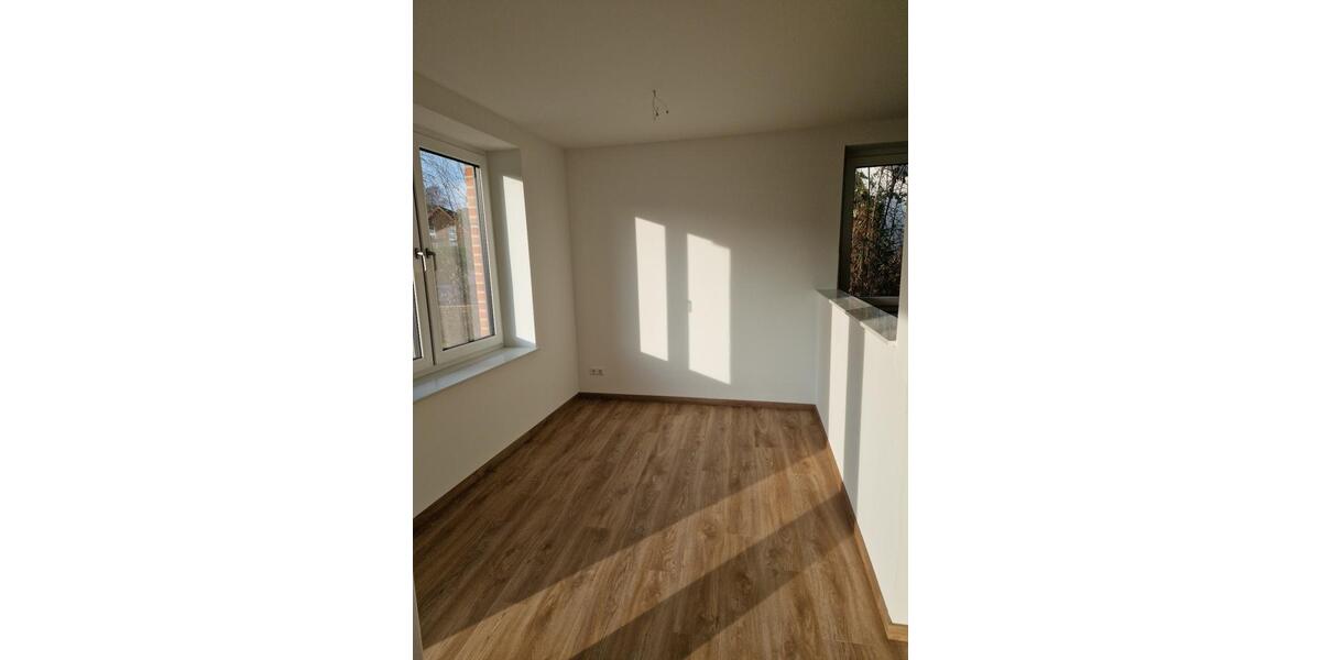 Etagenwohnung Reinfeld (Holstein) - 3 Zimmer, 83 m&sup2;, 1.300&euro; | Angebot:25432295