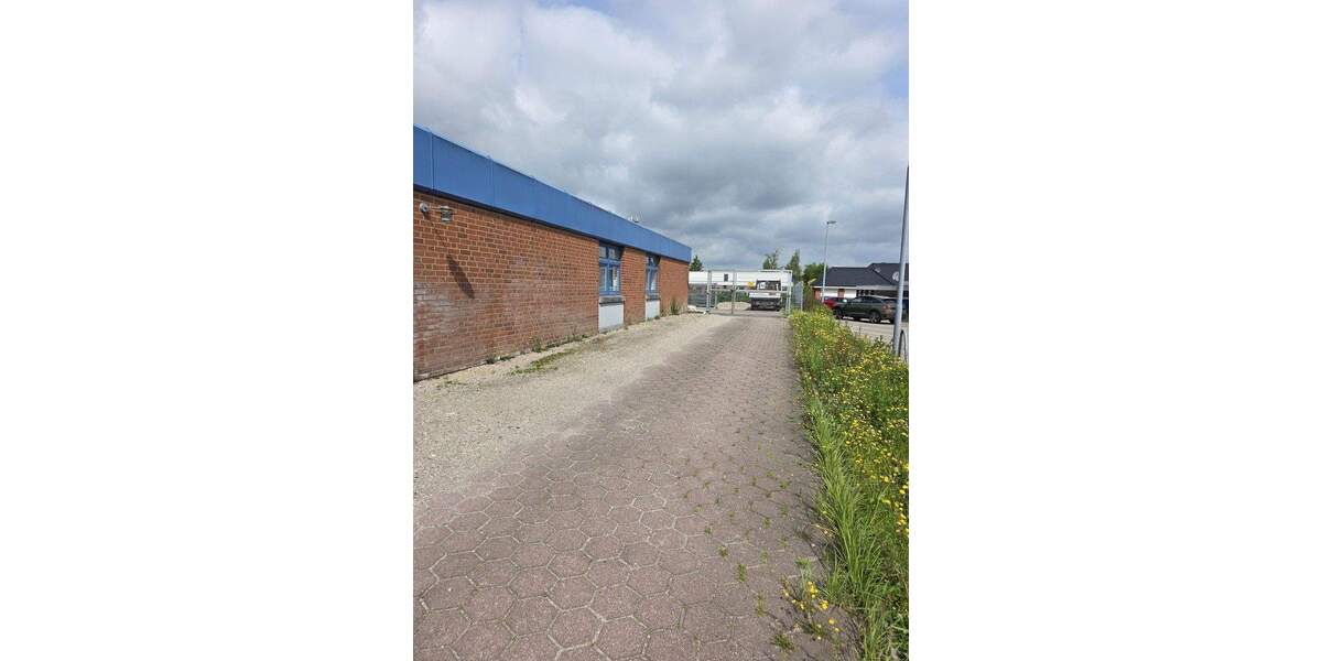 Großzügiger Bürokomplex mit Freifläche in Lübeck Rogenhorst - direkt vom Eigentümer zimmer