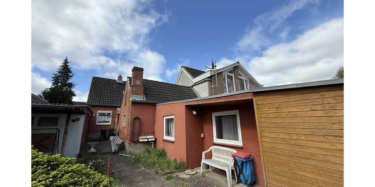 Doppelhaushälfte Bad Schwartau - 6 Zimmer, 90 m&sup2;, 245.000&euro; | Angebot:26475337