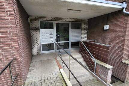 Vermietete 2-Zimmer-Eigentumswohnung mit Balkon und PKW-Stellplatz in Bad SchwartauCleverbrück 2 zimmer