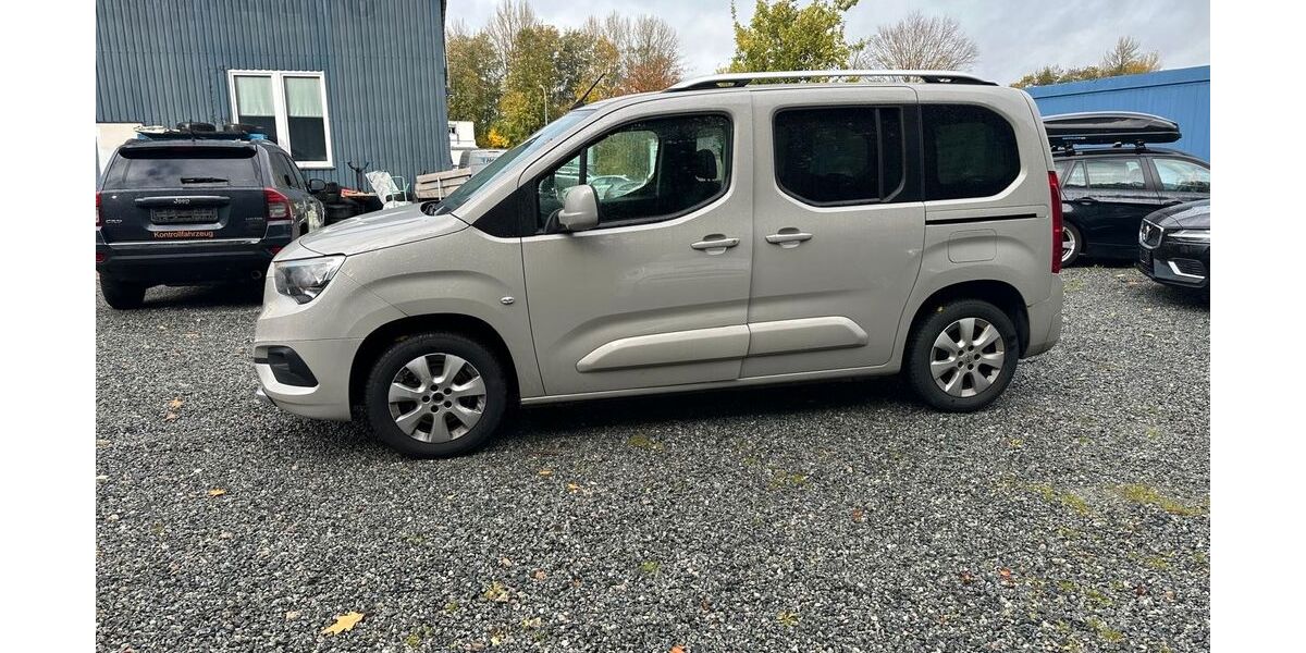 Opel Combo Life 174.300 km 8.990 &euro; Lübeck 23556