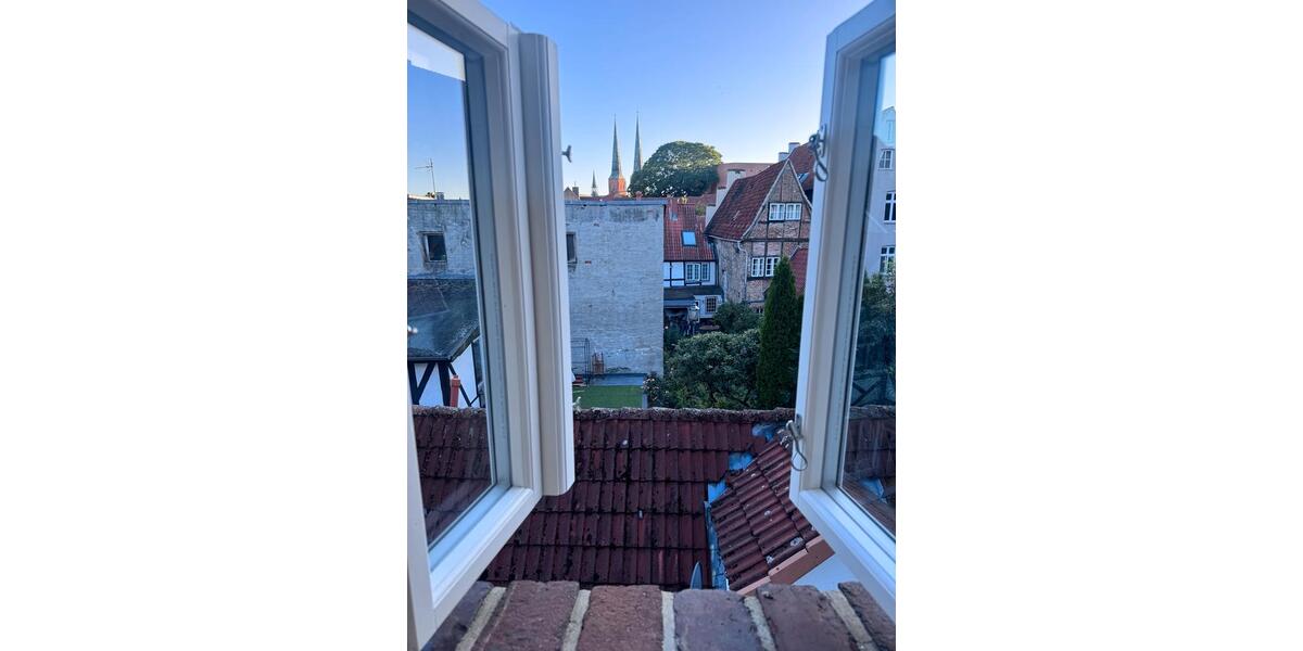 Etagenwohnung Lübeck Innenstadt - 2 Zimmer, 110 m&sup2;, 700&euro; | Angebot:25419605