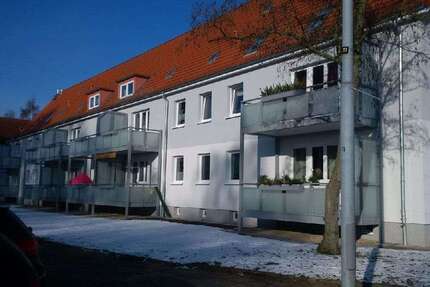 Wohnung zum Mieten in Lübeck 557 € 64.71 m² 2.5 zimmer