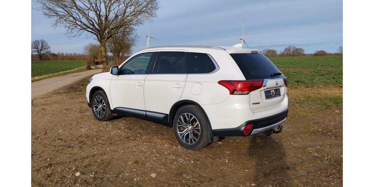 Mitsubishi Outlander III 125.000 km 15.000 &euro; Ahrensbök 23623