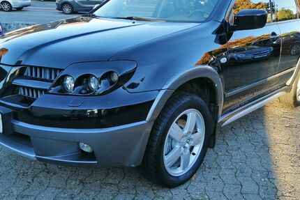 Mitsubishi Outlander 206.601 km 5.590 &euro; Lübeck 23556