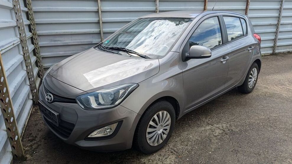 i20
