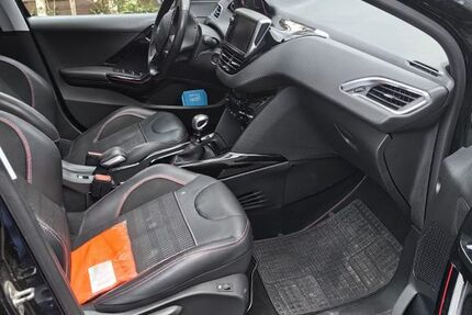 Peugeot 2008 75.000 km 9.000 &euro; Lübeck 23566