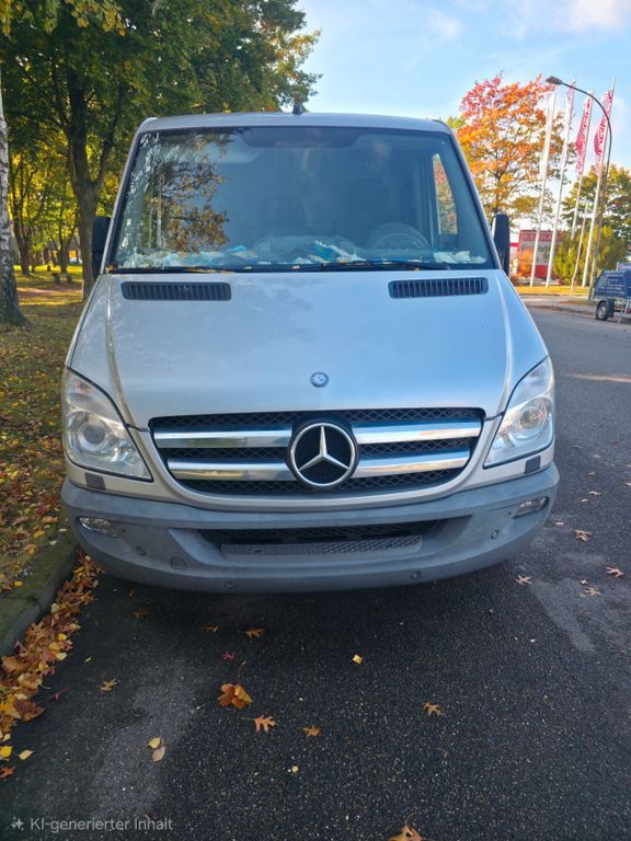 Mercedes-Benz Sprinter 355.000 km 11.990 € Lübeck 23556