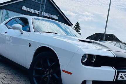 Dodge Challenger 14.000 km 29.988 &euro; Mallentin bei Lübeck(B105) 23936