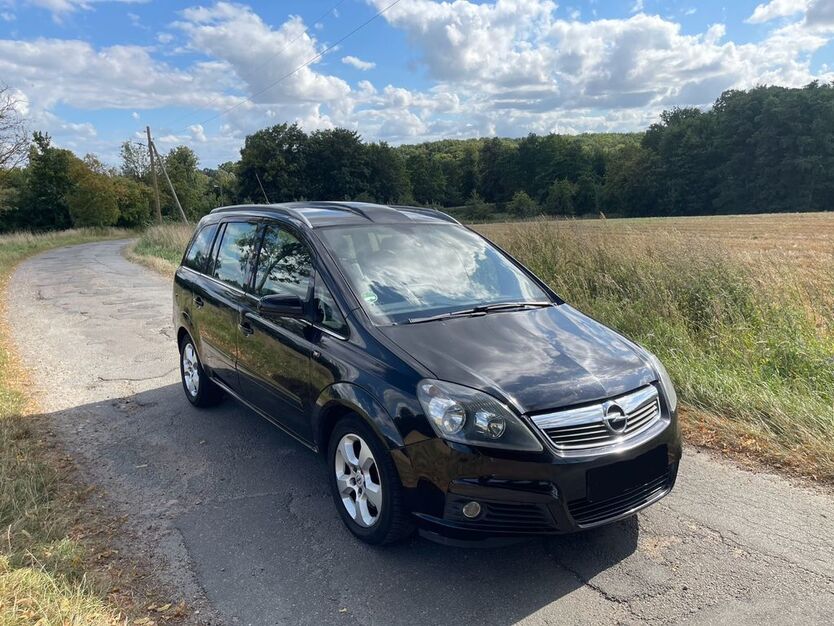 Opel Zafira 211.000 km 4.290 € lübeck 23556