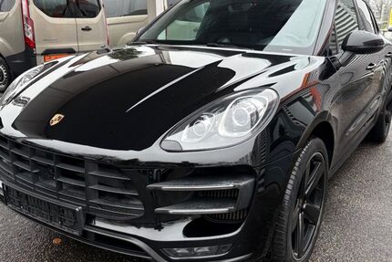 Porsche Macan 286.800 km 22.900 &euro; Lübeck 23560
