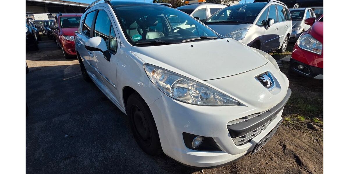 Peugeot 207 299.569 km 1.999 &euro; Lübeck 23568