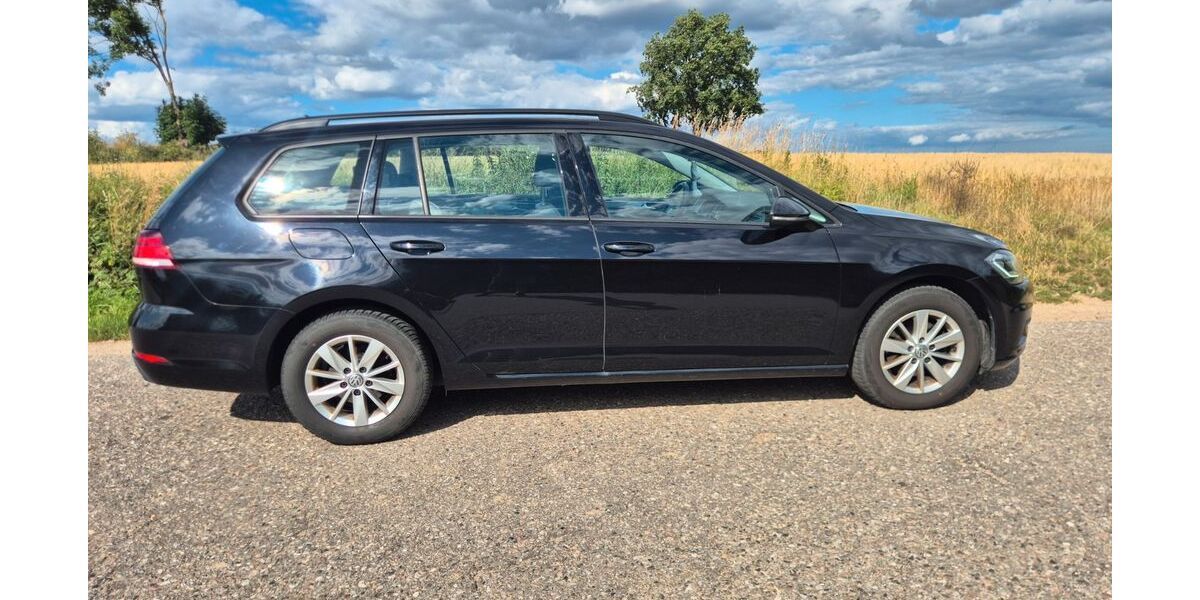 VW Golf 101.000 km 11.800 &euro; Grebenhagen 23623