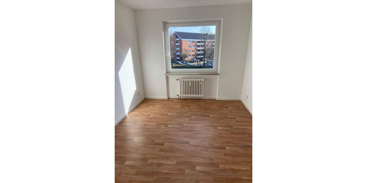 Etagenwohnung Lübeck St. Jürgen - 3 Zimmer, 86 m&sup2;, 950&euro; | Angebot:25472460