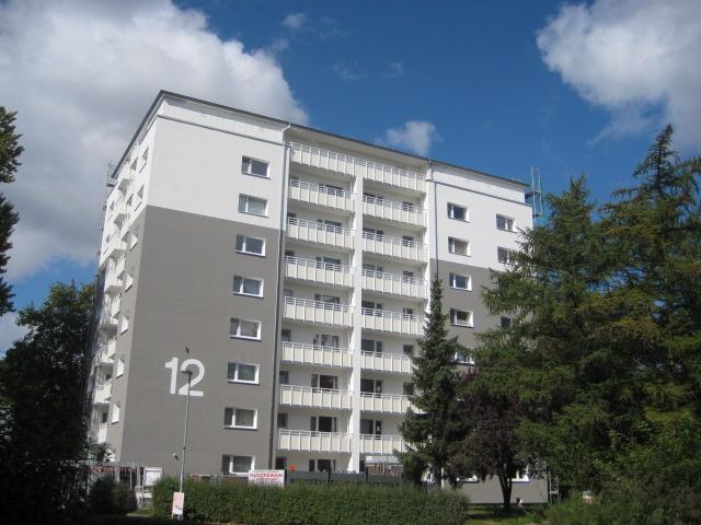 Schöne und helle 2 Zimmer Wohnung mit Balkon und einem Fahrstuhl, sofort anmietbar!