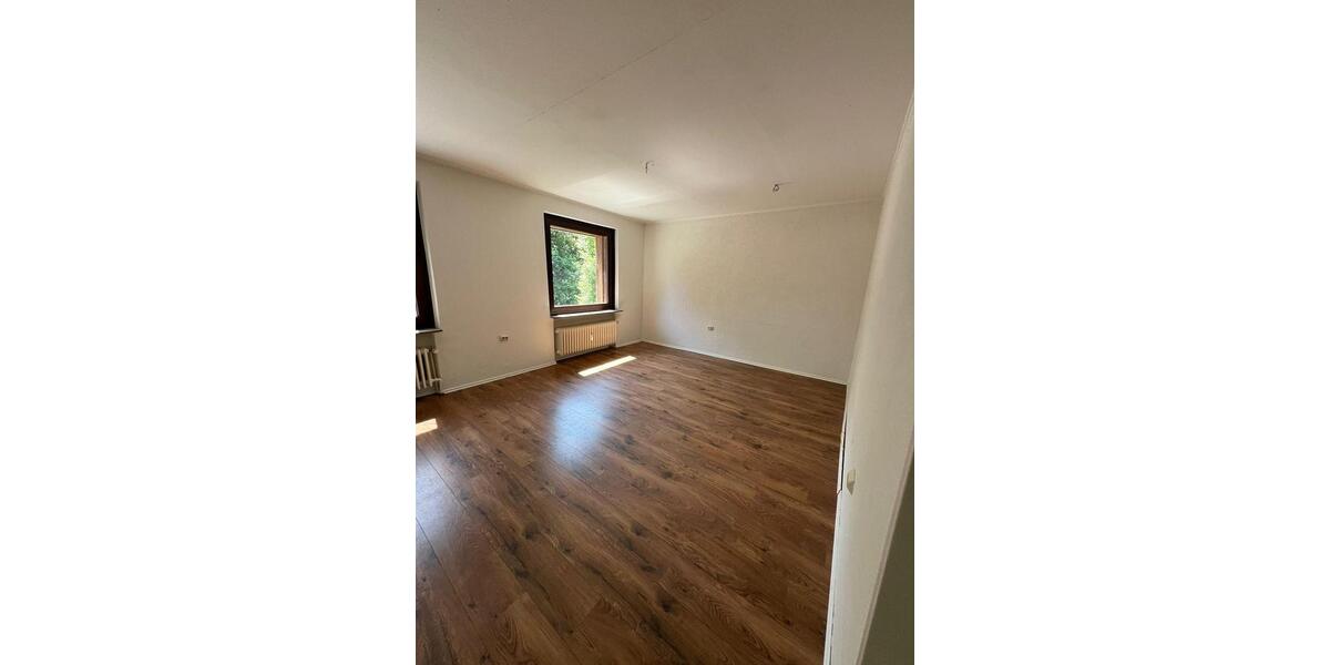 Etagenwohnung Lasbek - 4 Zimmer, 105 m&sup2;, 999&euro; | Angebot:24121630