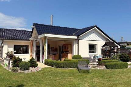 Charmantes Ferienhaus mit idyllischen Garten in der Aalbeek-Siedlung in Niendorf. 3 zimmer