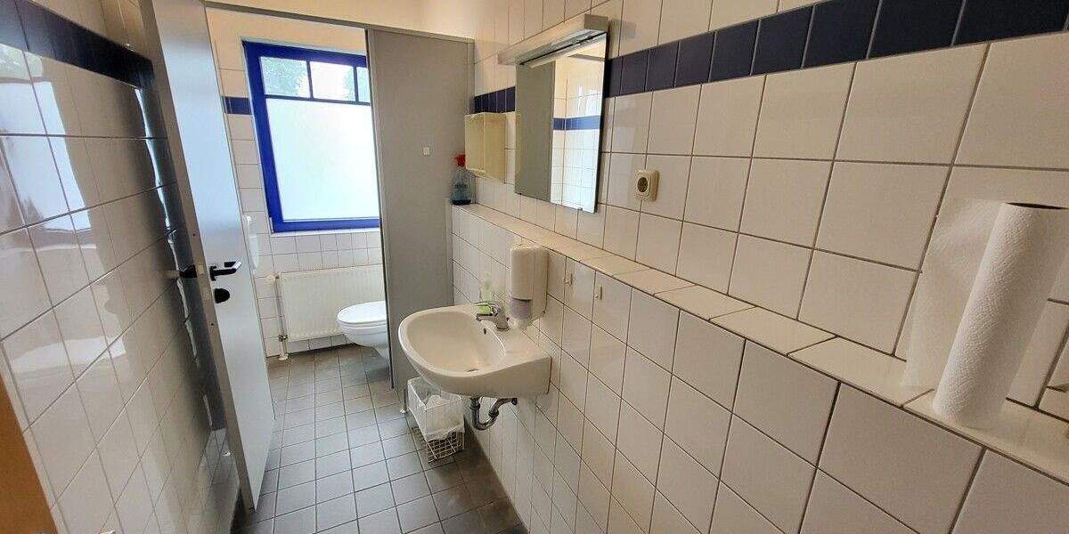 Gewerbeobjekt Lübeck / Sankt Lorenz Nord St. Lorenz Nord - 3 Zimmer, 99 m&sup2;, 600&euro; | Angebot:25670280