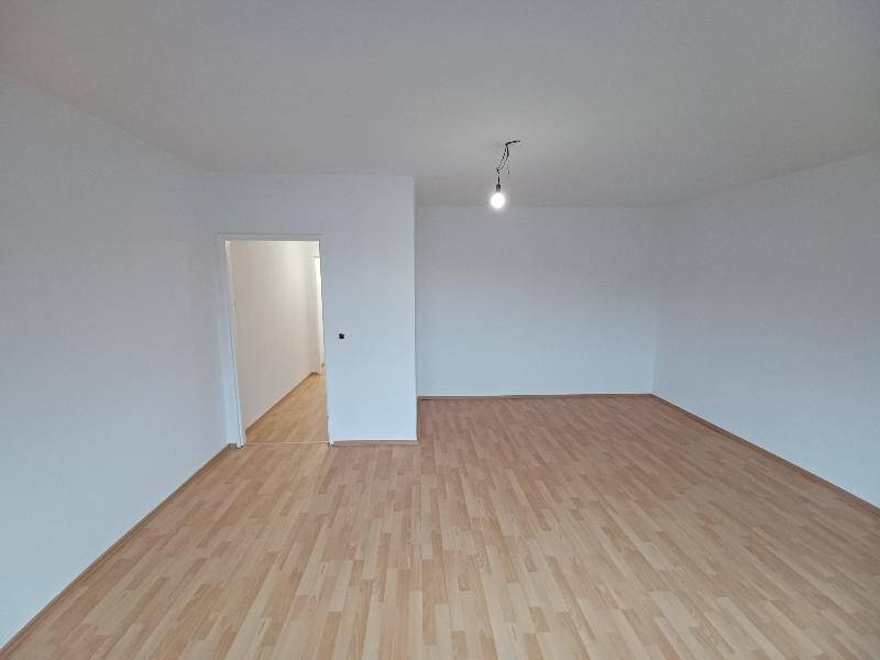 Bezugsfertig! Erstbezug nach Renovierung. EG - Hochparterre. 1-Zimmer-Wohnung