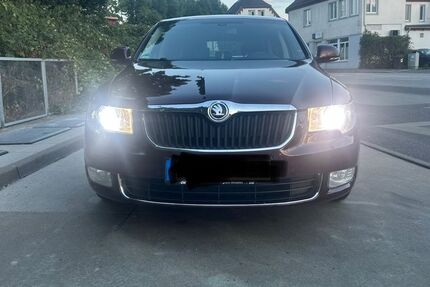 Skoda Superb 276.000 km 5.900 &euro; Ratzeburg 23909