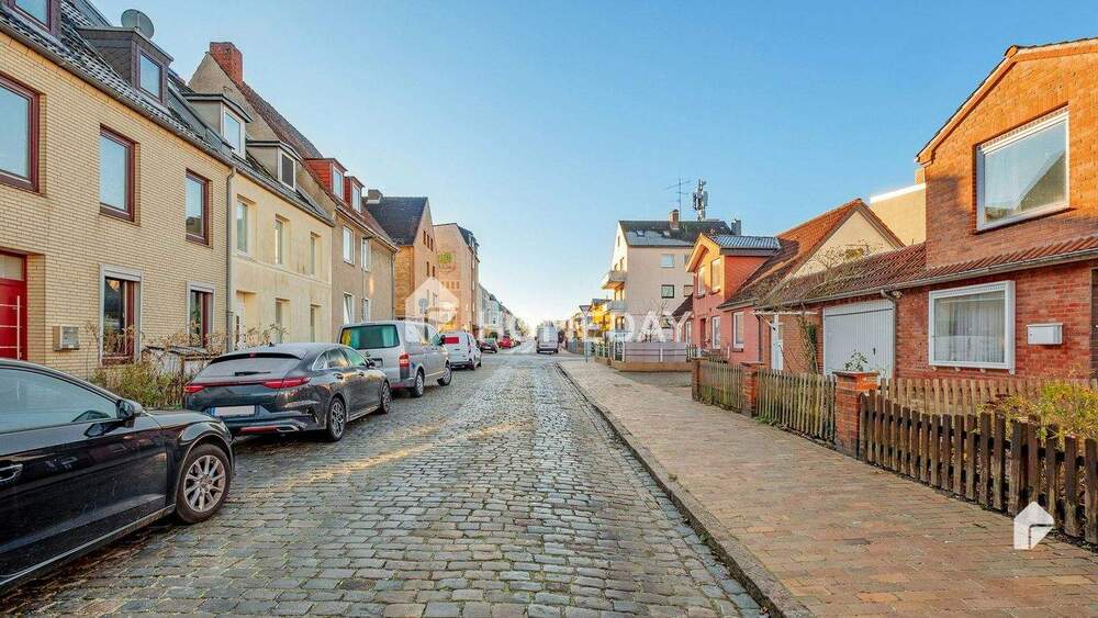Platz für Ihre Vision | Urige Doppelhaushälfte, in zentraler Lage mit Garage 5 zimmer