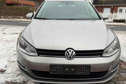 VW Golf 142.306 km 9.999 &euro; Zarpen 23619