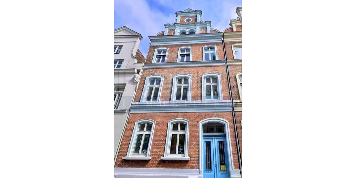 Einfamilienhaus Lübeck Innenstadt - 17 Zimmer, 351 m&sup2;, 830.000&euro; | Angebot:24033333