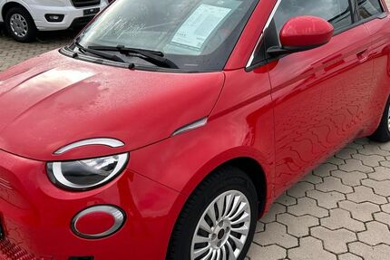Fiat 500e 23.090 km 14.444 &euro; Ratzeburg 23909