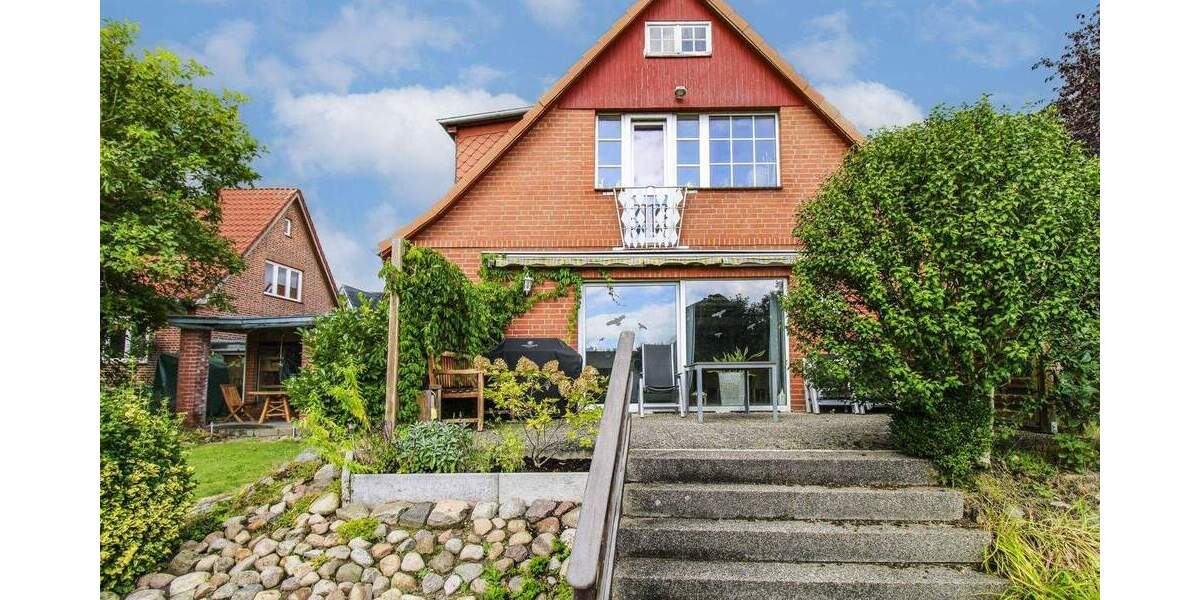 Charakterhaus in ruhiger Lage - für Handwerker und Macher, die beim Keller nicht zurückschrecken 5 zimmer