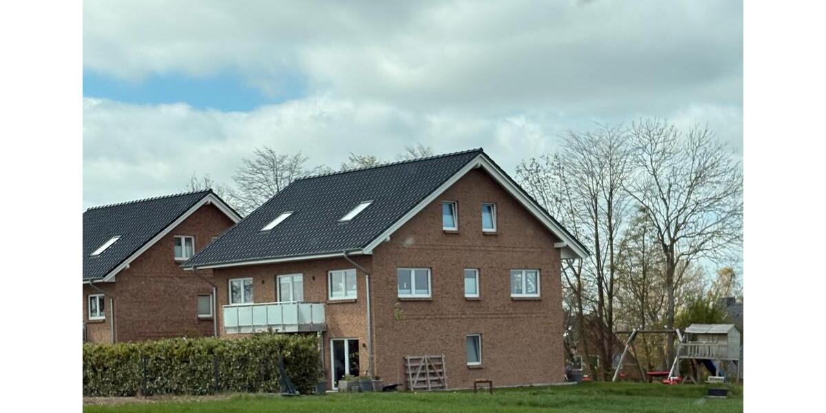Etagenwohnung Ahrensbök - 5 Zimmer, 150 m&sup2;, 2.100&euro; | Angebot:26314348