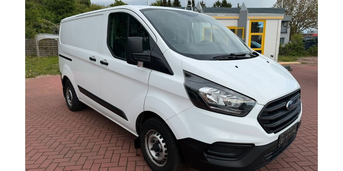 Ford Transit Custom 171.000 km 9.900 &euro; Lübeck 23560