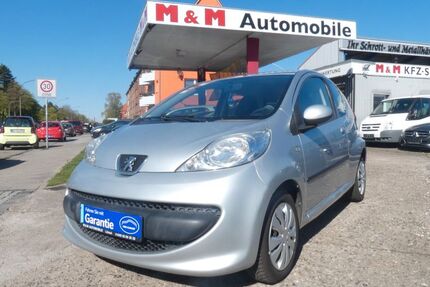 Peugeot 107 122.000 km 2.700 &euro; Lübeck 23554