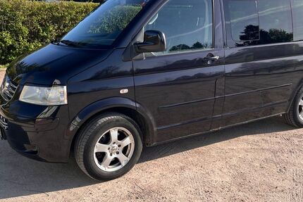 VW T5 Multivan 293.000 km 9.900 &euro; Sterley 23883