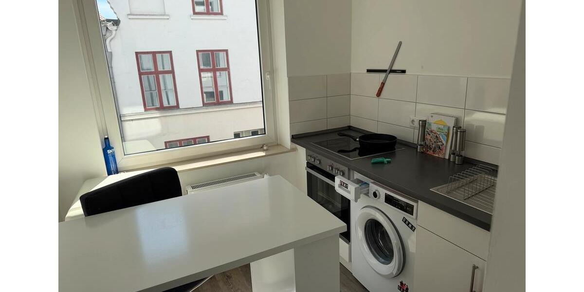 Etagenwohnung Lübeck Innenstadt - 1 Zimmer, 32 m&sup2;, 680&euro; | Angebot:26618255