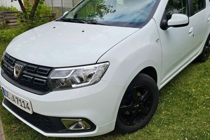 Dacia Sandero 118.000 km 6.400 &euro; Bad Segeberg 23795